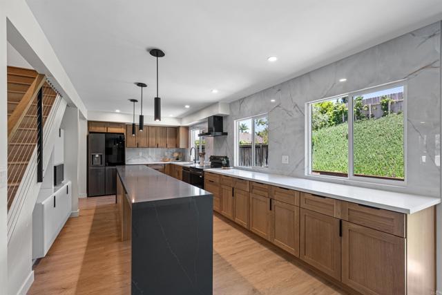 4687 Murat Ct, San Diego CA: https://media.crmls.org/mediaz/f069f3fa-1c57-406c-8cfb-b9fbc2ef7d24.jpg