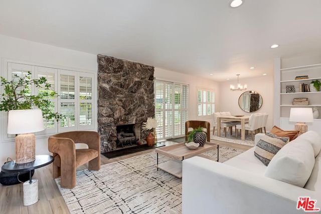 4307 Keystone Avenue, Culver City CA: https://media.crmls.org/mediaz/f069f772-5a5c-4333-80a1-012d26d80732.jpg