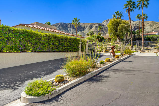 26 Alta Vista, Rancho Mirage CA: https://media.crmls.org/mediaz/f06a45f6-e79d-4313-b7da-11525b2f2bdf.jpg