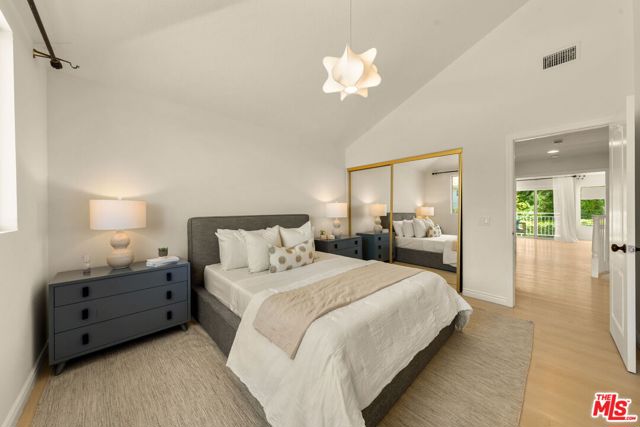 22248 Cairnloch Street, Calabasas CA: https://media.crmls.org/mediaz/f06b315f-af96-48b0-ae9e-fa60b0c89a7d.jpg