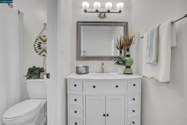 1356 Del Rio Cir, Concord CA: https://media.crmls.org/mediaz/f06ba384-fe77-49a3-96ff-507ea5181854.jpg