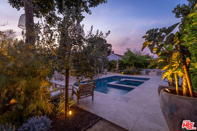 7442 Capps Avenue, Los Angeles CA: https://media.crmls.org/mediaz/f06bee93-66c4-4814-876b-8028bec558e0.jpg