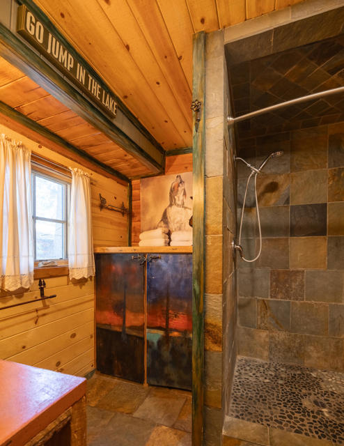 40114 Esterly Lane, Big Bear CA: https://media.crmls.org/mediaz/f06cadea-7c3d-4524-9f1c-4208306953b5.jpg