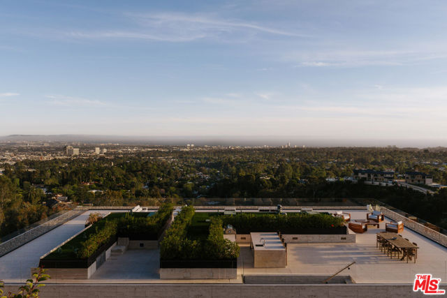 Drew Fenton | 684 Firth Avenue Los Angeles CA | MLS: 7726795