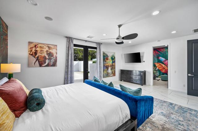 2932 N Sunrise Way, Palm Springs CA: https://media.crmls.org/mediaz/f06d4071-a623-4130-b140-b37b07d63c5a.jpg