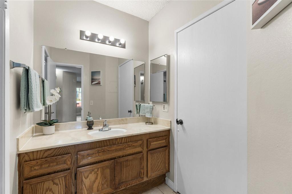 1040 Washington Avenue - photo 13