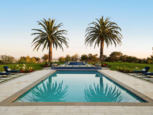 1069 Corte Barroso, Camarillo CA: https://media.crmls.org/mediaz/f06dfb94-96f5-4a5e-8779-a9b55194171d.jpg