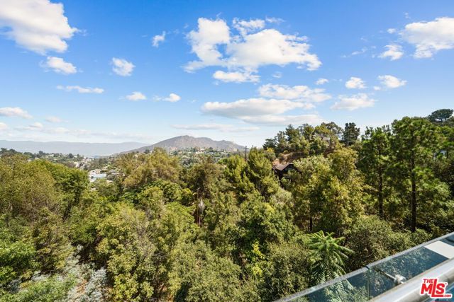 7141 Woodrow Wilson Drive, Los Angeles CA: https://media.crmls.org/mediaz/f06e66db-d33c-4623-b5aa-b26de4f7e175.jpg