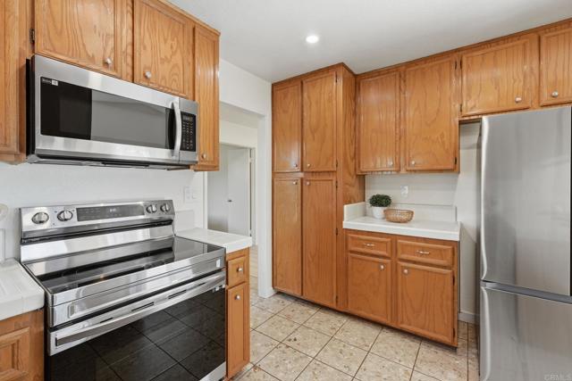 Detail Gallery Image 17 of 38 For 10896 Pointed Oak Ln, San Diego,  CA 92131 - 3 Beds | 2 Baths