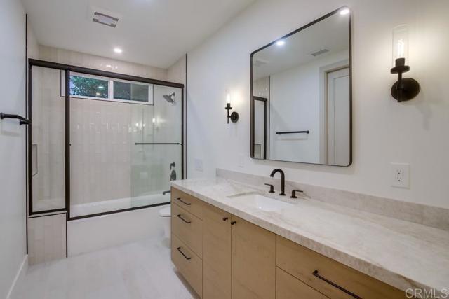 5380 Los Robles Drive, Carlsbad CA: https://media.crmls.org/mediaz/f0700532-243e-4083-9eee-ca3a0f12808f.jpg