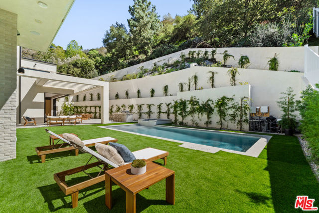 10950 Verano Road, Los Angeles CA: https://media.crmls.org/mediaz/f070a1f3-e080-4d36-b4e5-d011d46a70f7.jpg