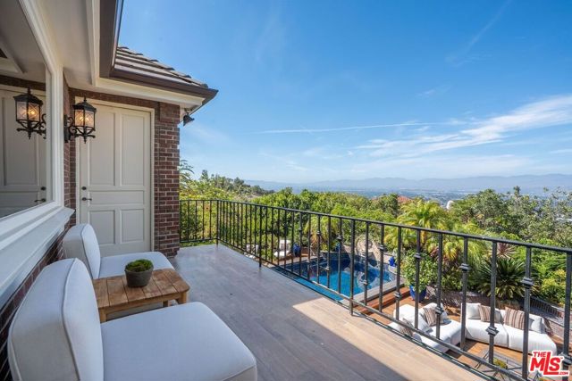 4 Bed Home for Sale in Los Angeles, California