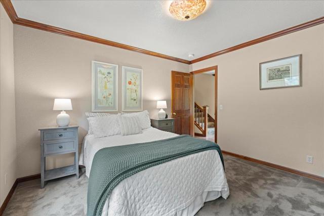 19960 Skyline Boulevard, Los Gatos CA: https://media.crmls.org/mediaz/f070c85d-a0f9-4bcd-8620-e6c40f95c08f.jpg