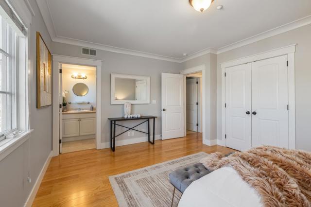 1705 Palm Avenue, San Mateo CA: https://media.crmls.org/mediaz/f0717cd3-3a22-420e-8fb2-aa17adee828c.jpg