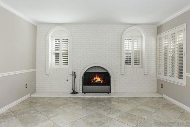 11666 Papagallo Court, San Diego CA: https://media.crmls.org/mediaz/f071a40b-af3d-4ba1-a274-5d87fd3b5995.jpg