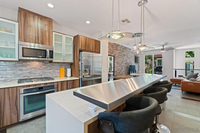 7839 Inception Way, San Diego CA: https://media.crmls.org/mediaz/f071c2bc-802e-4355-8b9f-aeefdc728bf0.jpg