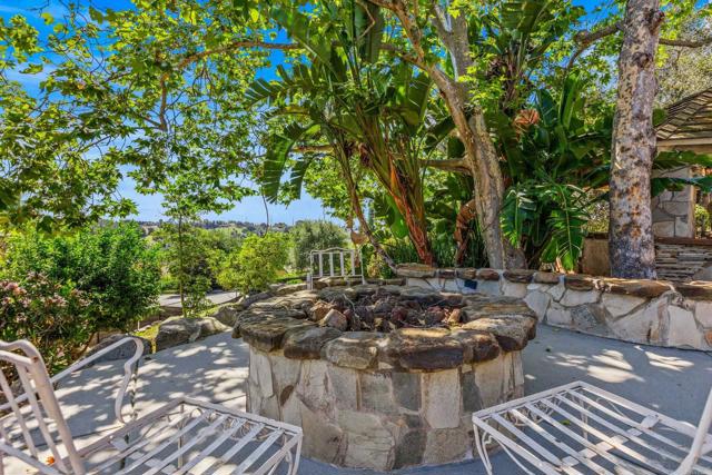 Detail Gallery Image 5 of 51 For 1147 Sea Larke Dr, Fallbrook,  CA 92028 - 4 Beds | 2/1 Baths