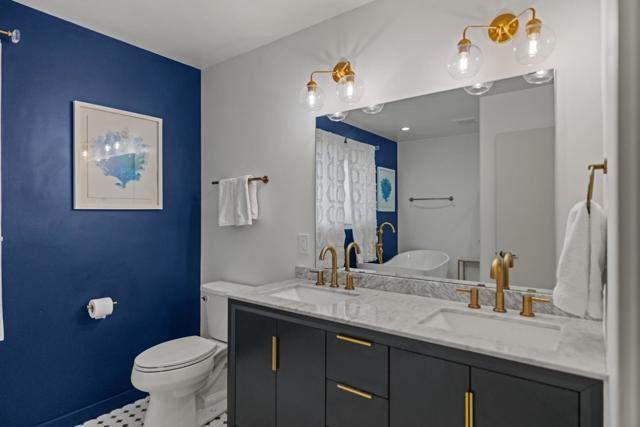 3483 Ocean Avenue, Carmel CA: https://media.crmls.org/mediaz/f07255d3-e688-405c-a5ba-acba771bd94f.jpg
