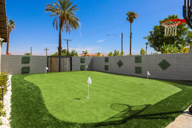 79575 Camelback Drive, Indio CA: https://media.crmls.org/mediaz/f072bc43-a003-4be1-a18e-9228070a4d80.jpg