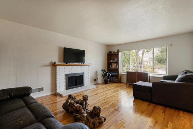 1052 San Simeon Drive, Salinas CA: https://media.crmls.org/mediaz/f072e01e-a0d3-48b4-92f3-d99e09d44b05.jpg