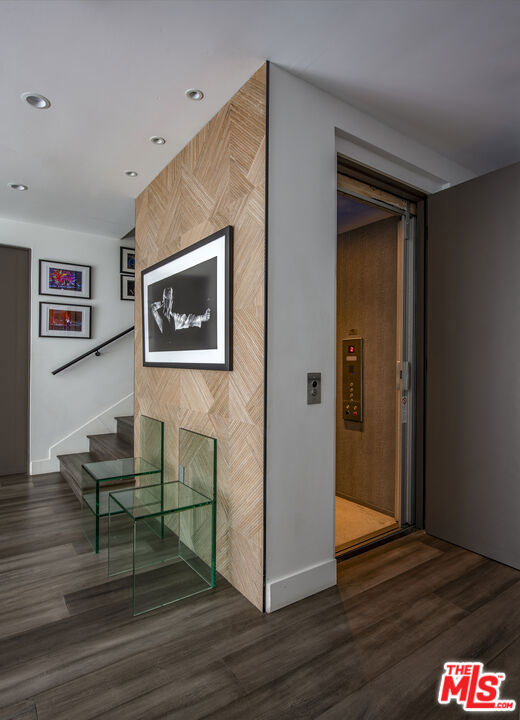 8145 Willow Glen Road, Los Angeles CA: https://media.crmls.org/mediaz/f072e191-f81d-40fa-b8e2-672e4b4ac1c3.jpg