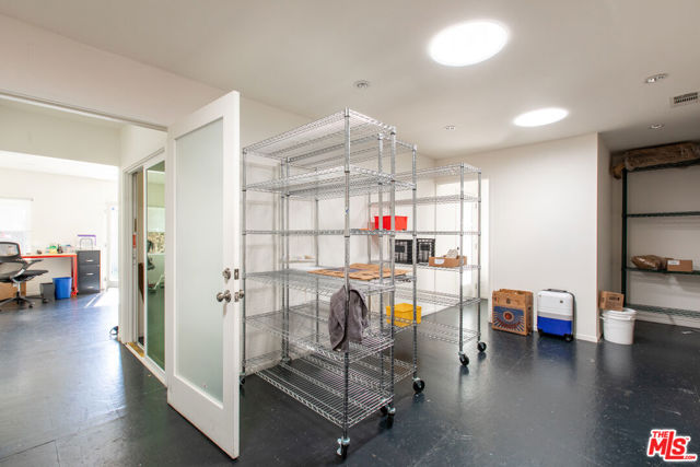 12906 Venice Boulevard, Los Angeles CA: https://media.crmls.org/mediaz/f0730916-b8d2-432f-92a9-44c9c2779b69.jpg