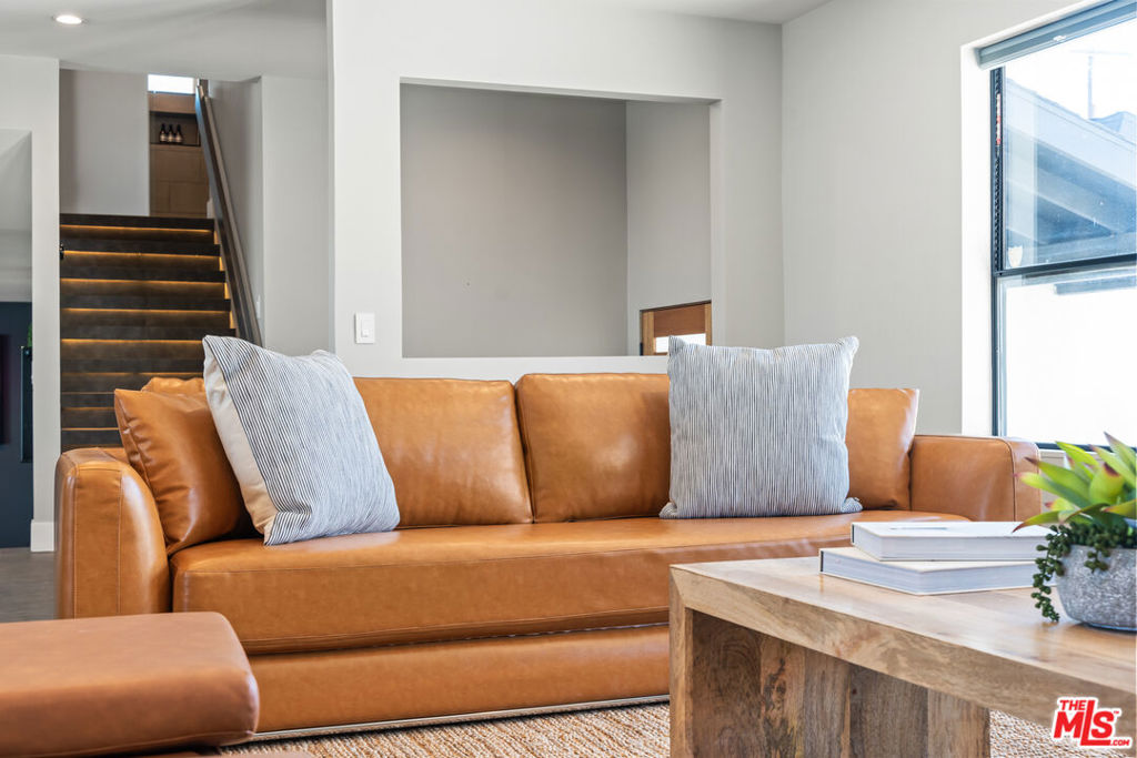 MLS #25612531 image #33