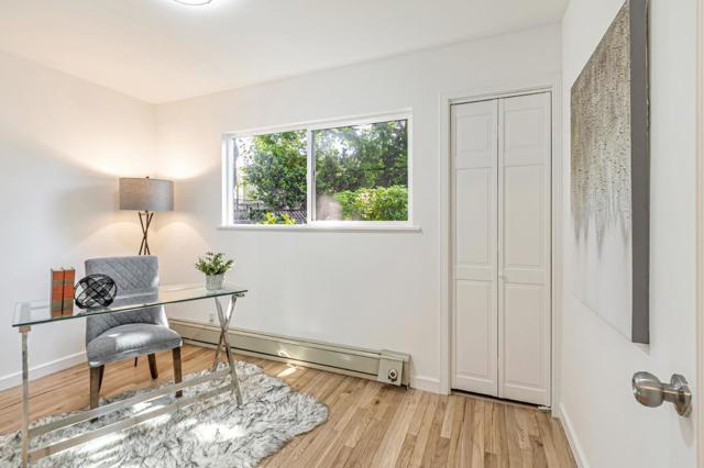 928 Peggy Lane, Menlo Park CA: https://media.crmls.org/mediaz/f0732735-b15d-46e4-9a1d-1b6aa7605015.jpg