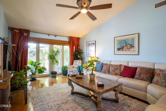 31123 Village 31, Camarillo CA: https://media.crmls.org/mediaz/f0735f51-1329-4f26-a7e2-6036eb730426.jpg