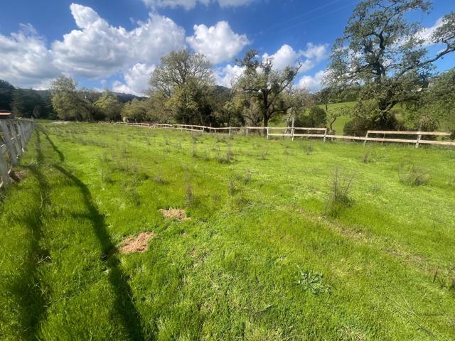 5390 Little Uvas Road, Morgan Hill CA: https://media.crmls.org/mediaz/f073de90-d10a-4f35-a13e-da636a364a0d.jpg