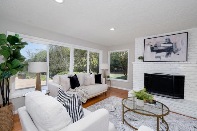 24821 Prospect Avenue, Los Altos Hills CA: https://media.crmls.org/mediaz/f0741bf7-229c-4bb3-87e9-f3f5fa0bedb2.jpg