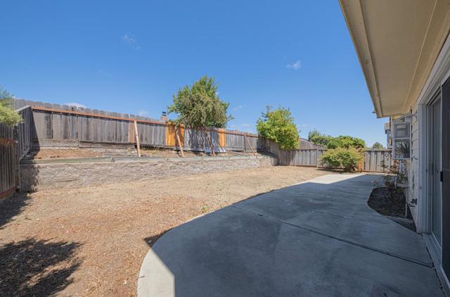 736 Potrero Way, Salinas CA: https://media.crmls.org/mediaz/f0742bb3-6e1d-45ab-97f1-79a71406f8cc.jpg