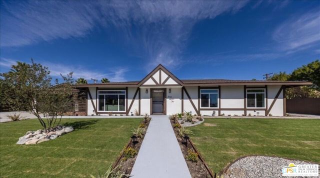 372 E Molino Road, Palm Springs CA: https://media.crmls.org/mediaz/f07490db-c34d-42bc-948e-fd8d8f51b1bb.jpg