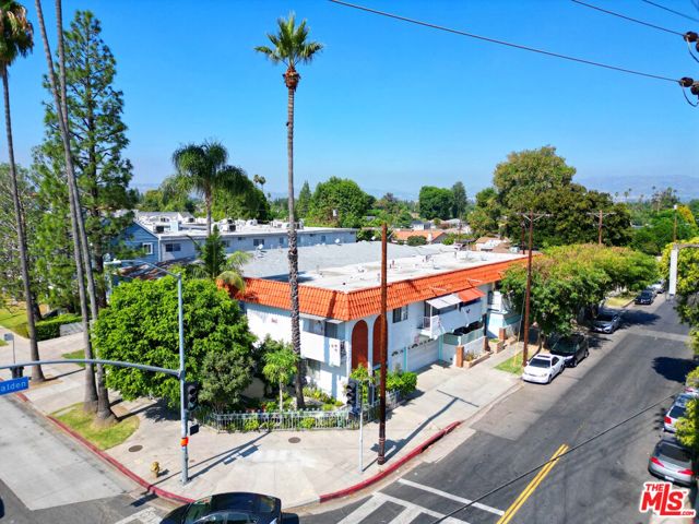 19103 Sherman Way, Reseda CA: https://media.crmls.org/mediaz/f074b1aa-227a-4032-b9e0-e4556f5293f7.jpg