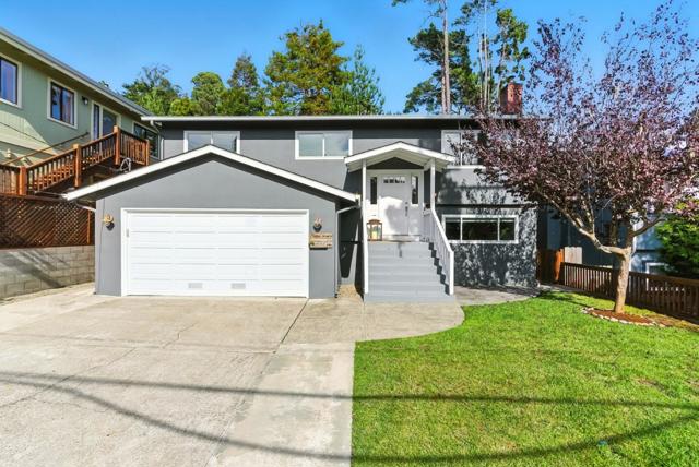 422 Avenue Portola, El Granada CA: https://media.crmls.org/mediaz/f075f11b-b367-40c2-9883-5ece9dc004e9.jpg