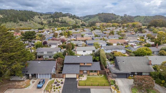 2013 Avignon Place, Half Moon Bay CA: https://media.crmls.org/mediaz/f075f67e-414c-4dfb-bfb2-64393ce33533.jpg