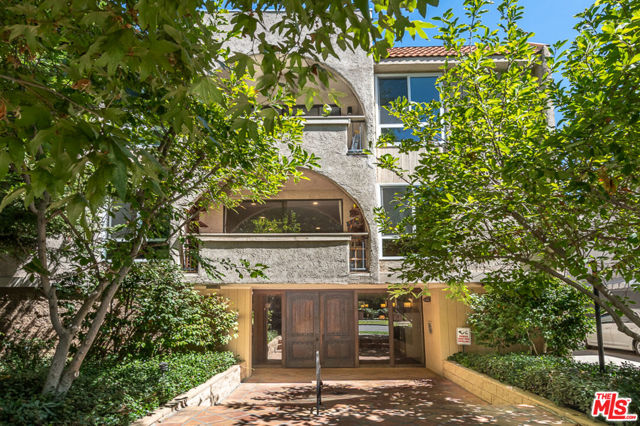 14539 Benefit Street, Sherman Oaks CA: https://media.crmls.org/mediaz/f07603aa-aa1d-40c6-abc9-435ea9cbd790.jpg