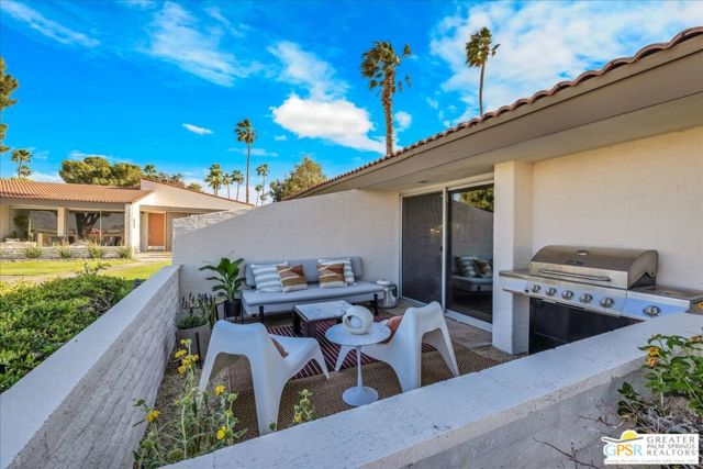 2530 N Whitewater Club Drive #A, Palm Springs, CA 92262