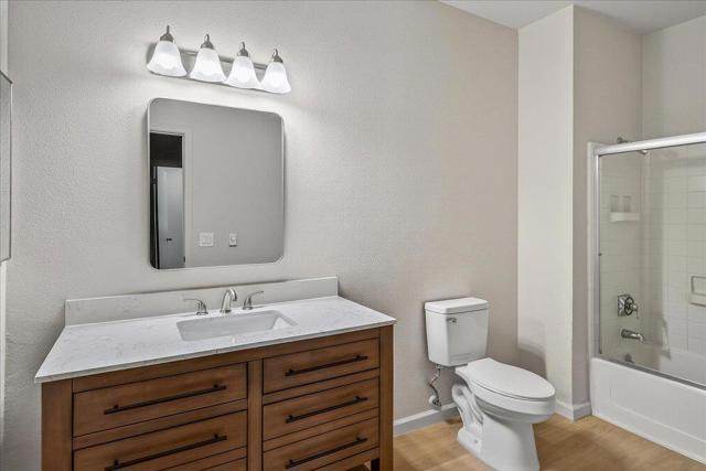 1253 Warren Street, Redwood City CA: https://media.crmls.org/mediaz/f07642da-83f7-4a2a-bd69-500557cabd95.jpg