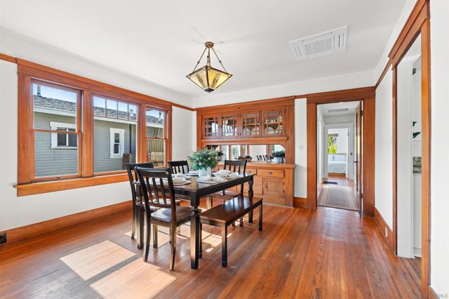 4194 Stephens, San Diego CA: https://media.crmls.org/mediaz/f076b136-846d-4853-ad69-55135bc2a361.jpg