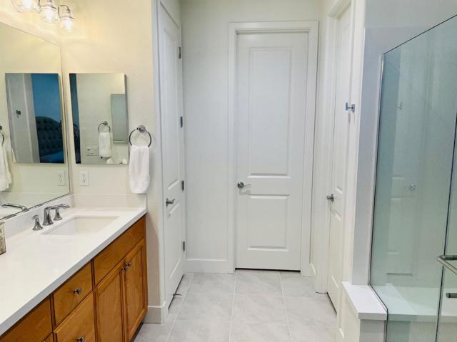 2051 White Oak Drive, Hollister CA: https://media.crmls.org/mediaz/f076d14c-1e8f-4c57-aefd-065959818f3e.jpg