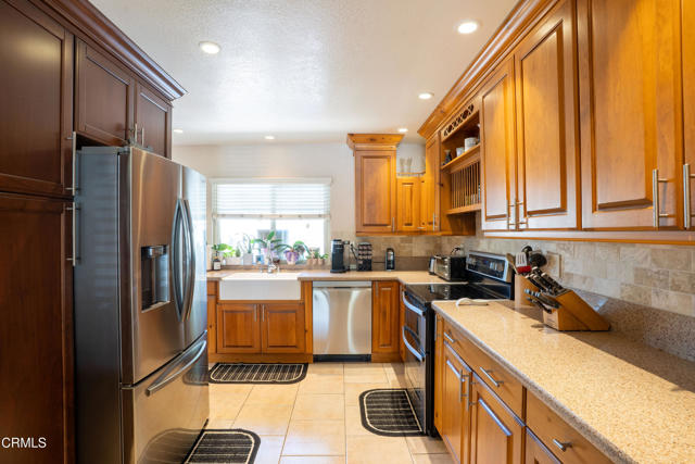 31123 Village 31, Camarillo CA: https://media.crmls.org/mediaz/f077086a-f5cb-4370-90cb-0dbefd9efcab.jpg