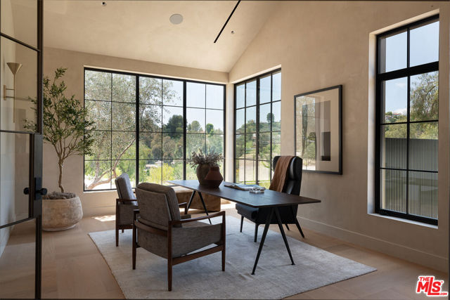 24172 Lupin Hill Road, Hidden Hills CA: https://media.crmls.org/mediaz/f0778bf9-6739-432b-8f57-1e19069c58b4.jpg