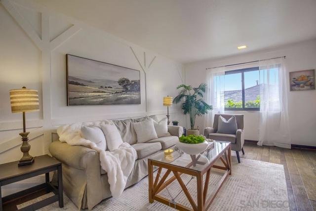 3886 Santa Cruz, San Diego CA: https://media.crmls.org/mediaz/f0782d41-3319-432c-977c-a39893620b01.jpg