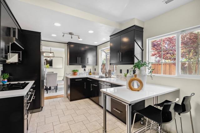 395 Sandstone Drive, Fremont CA: https://media.crmls.org/mediaz/f0792b97-58df-4ce2-93f2-3d5a85efa5fb.jpg