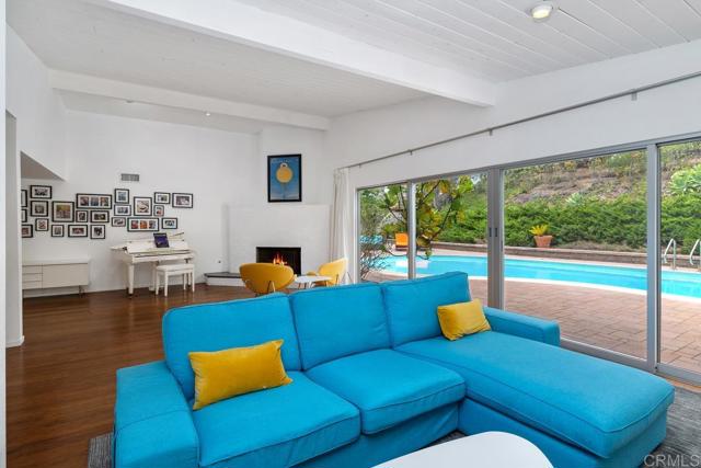 2104 Crownhill Road, San Diego CA: https://media.crmls.org/mediaz/f0792bc5-2973-4561-ae8f-511fb60786a7.jpg