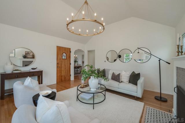4597 Vista St, San Diego CA: https://media.crmls.org/mediaz/f07a58eb-4b66-4955-8556-f4f430480cdc.jpg