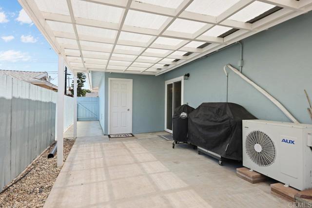 972 Maria Way, Chula Vista CA: https://media.crmls.org/mediaz/f07a8e38-51c4-450e-9449-011f1c9323db.jpg