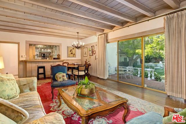 710 Beverly Drive, Beverly Hills, California 90210, 4 Bedrooms Bedrooms, ,5 BathroomsBathrooms,Single Family Residence,For Sale,Beverly,24369371