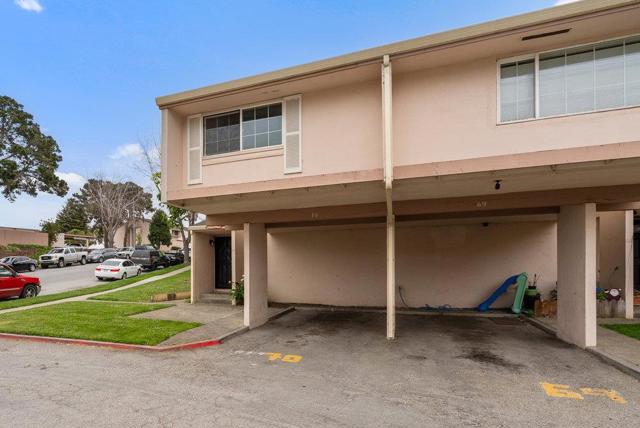 918 Acosta Plaza, Salinas CA: https://media.crmls.org/mediaz/f07b4de7-db25-4f9a-aecd-04a35f8066b2.jpg